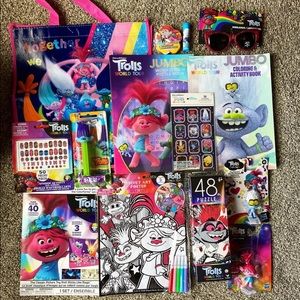 Trolls Bundle NWT